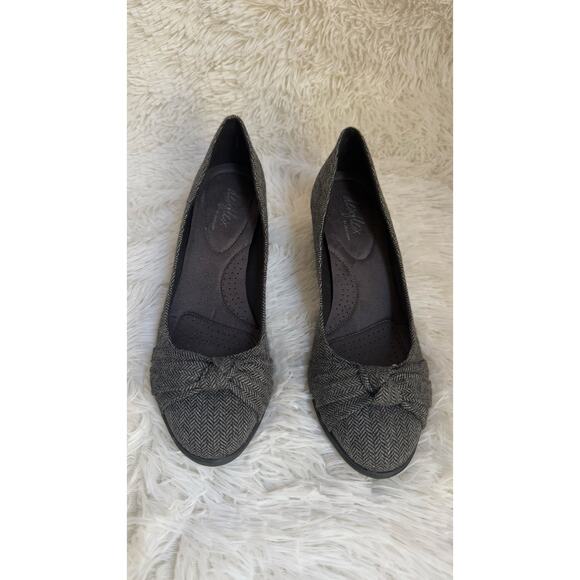 Dexflex Comfort Women Black & White Fabric Wedge Heel Cushion Comfort Pumps 11M - Picture 4 of 7